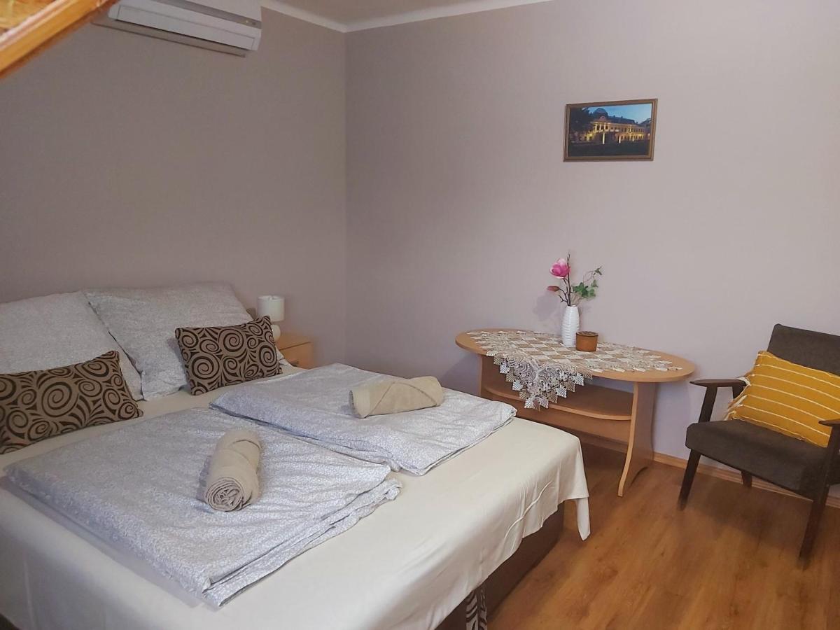 Luna Apartman Gyula Exterior foto